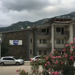 2* Otel Zeus